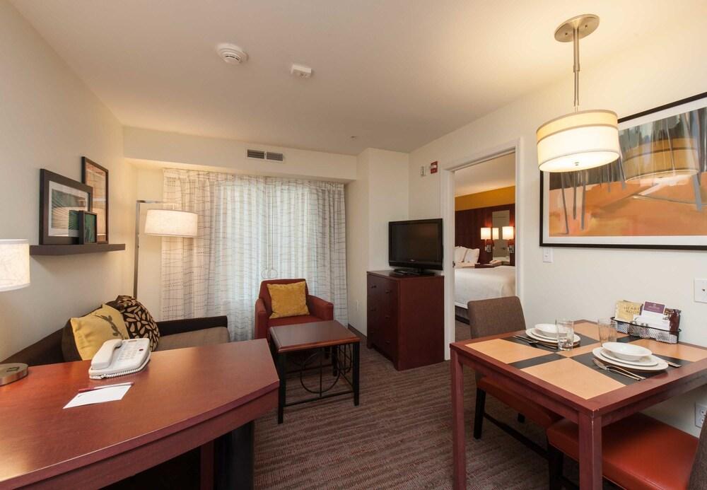 Residence Inn Providence Coventry West Greenwich Экстерьер фото